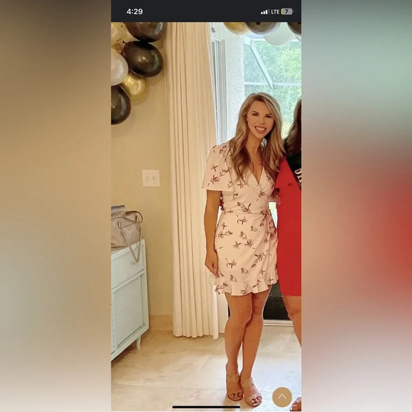 Stylestalker Penny Mini Wrap Dress Sz M Floral - Picture 3 of 6